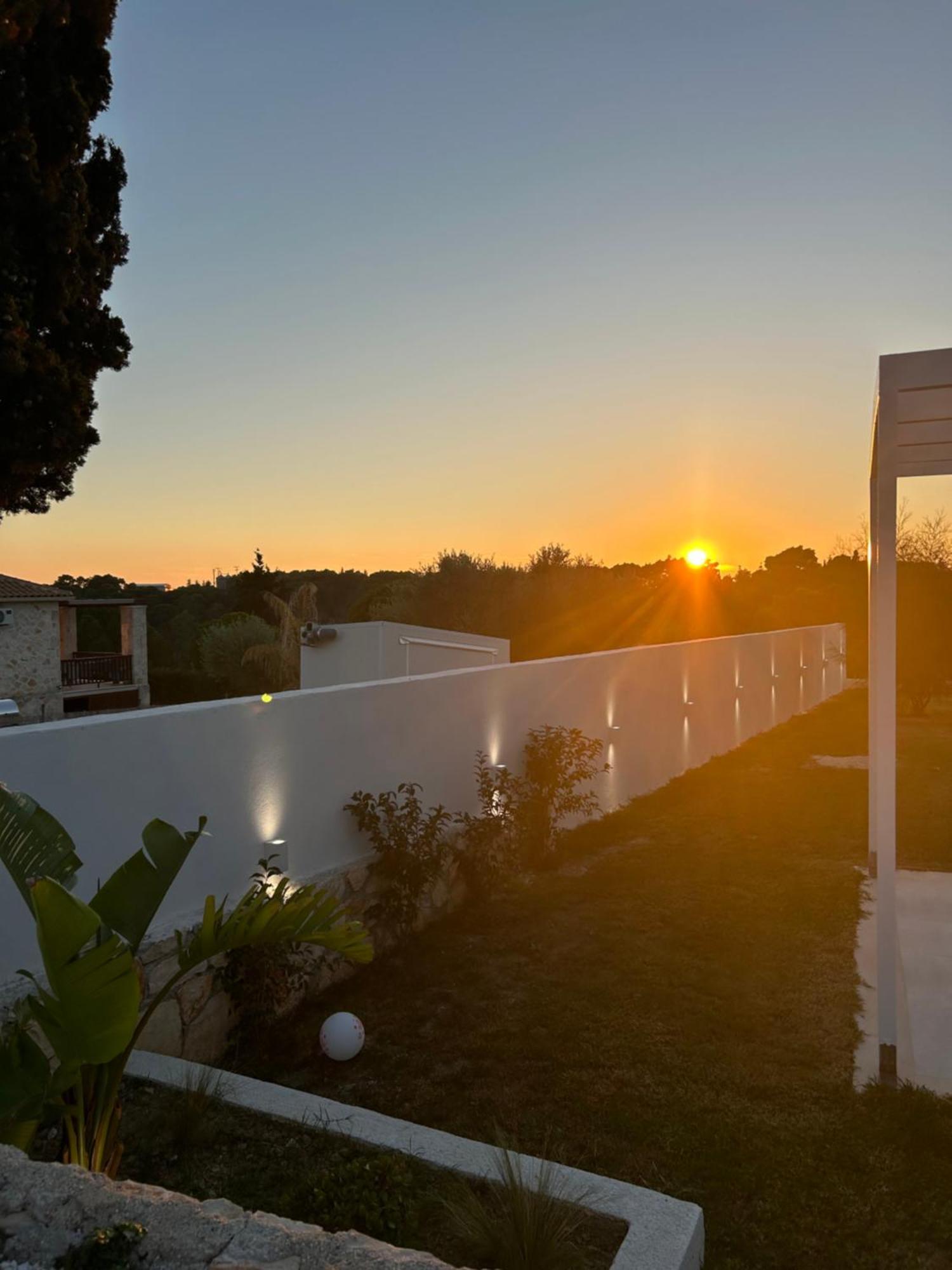 Luz Blanca Villa Agios Leon Exterior photo